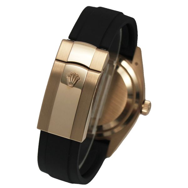 Rolex Sky-Dweller 326235